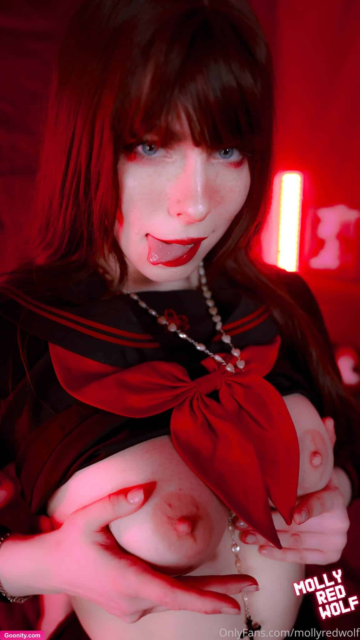 MollyRedWolf photo 73