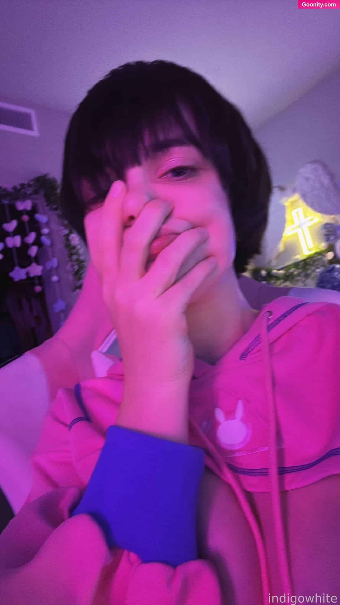 Indigo White photo 82