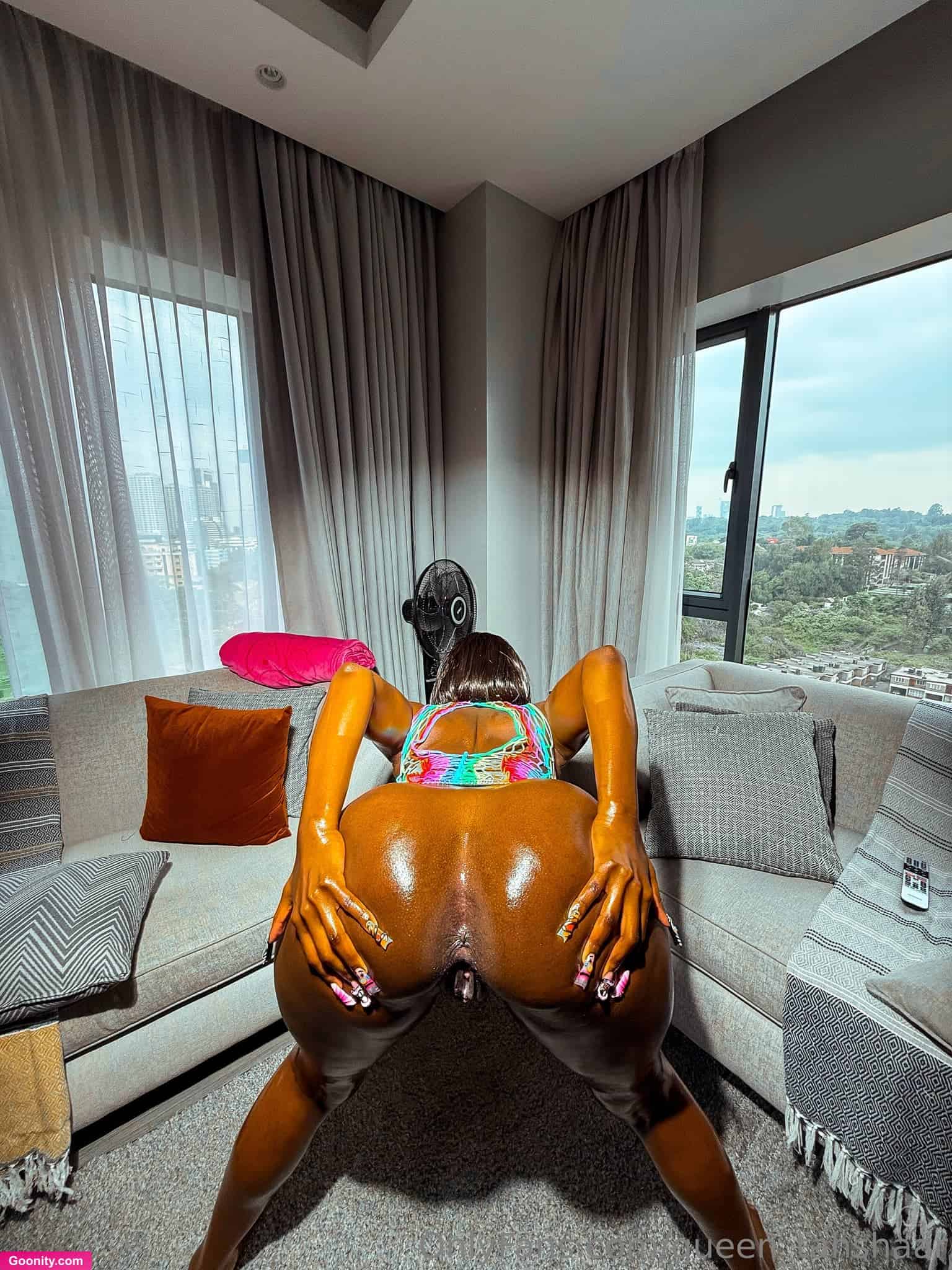 queen_tahshaar photo 33