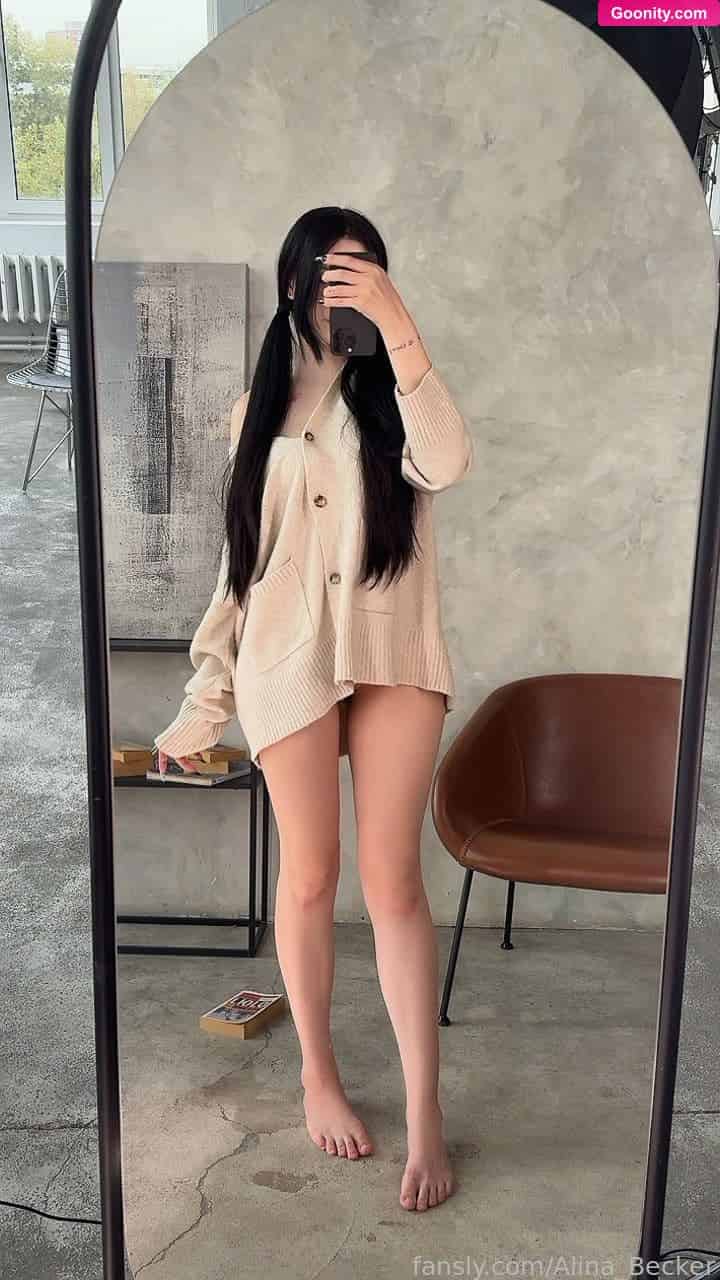 Alina Becker photo 29