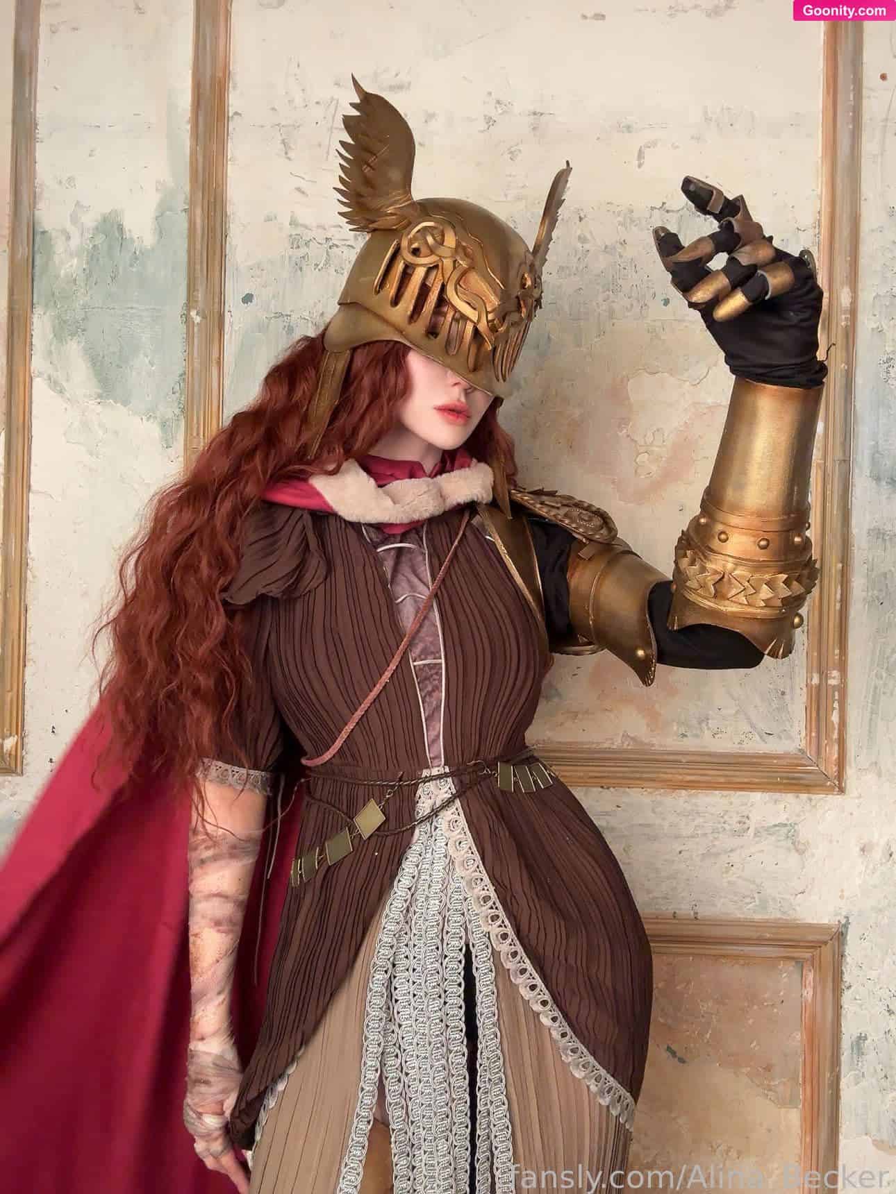 Alina Becker photo 2