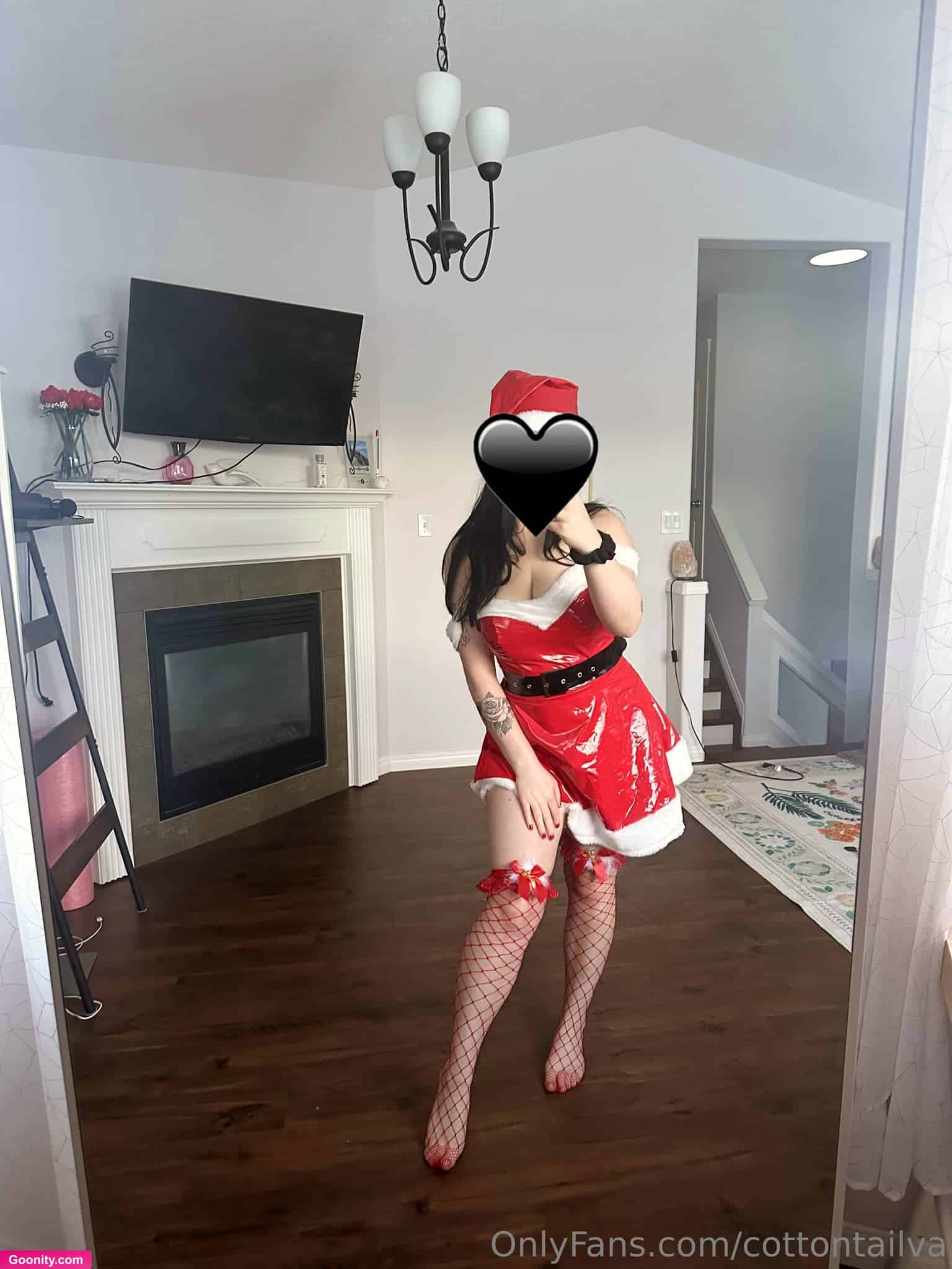 Cottontail 🐰💙💜🔞 photo 99