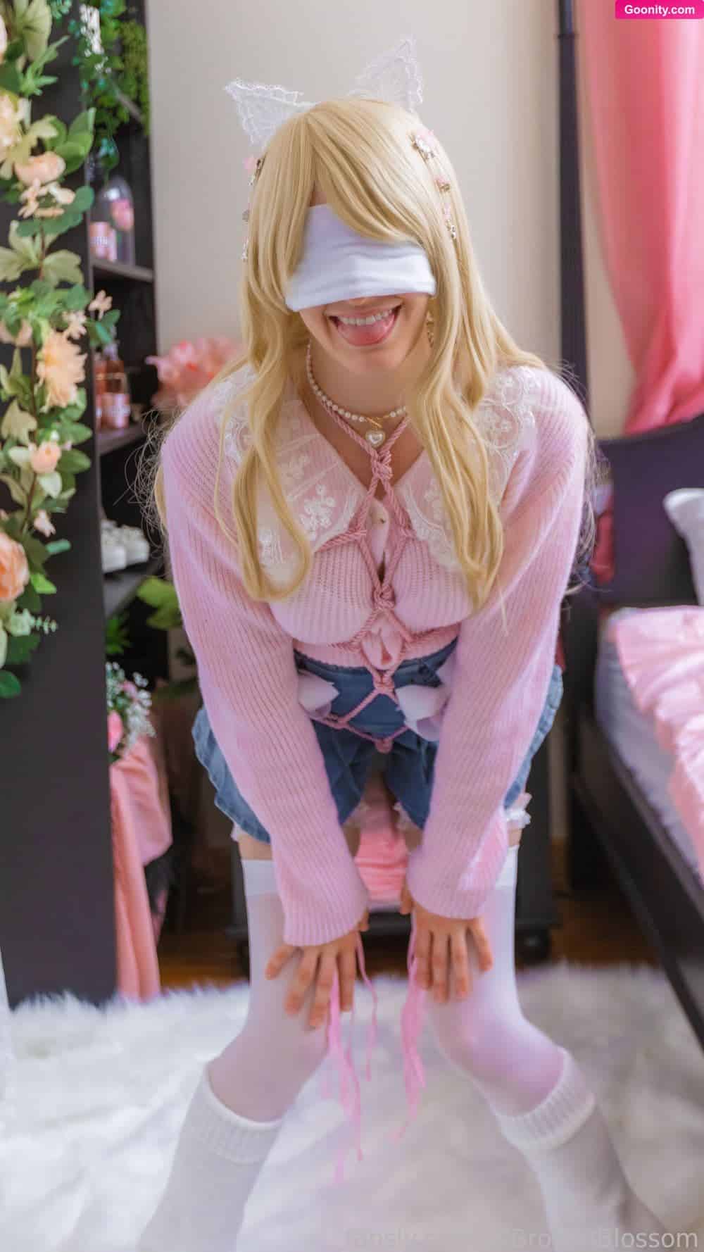 Blossom Bennett photo 97