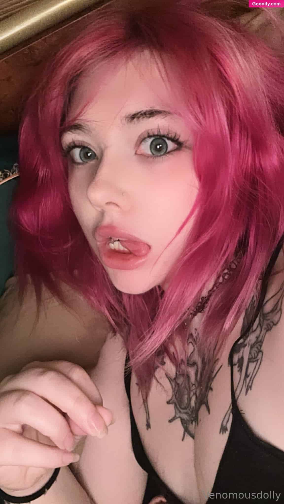 venomous dolly 🖤 photo 68