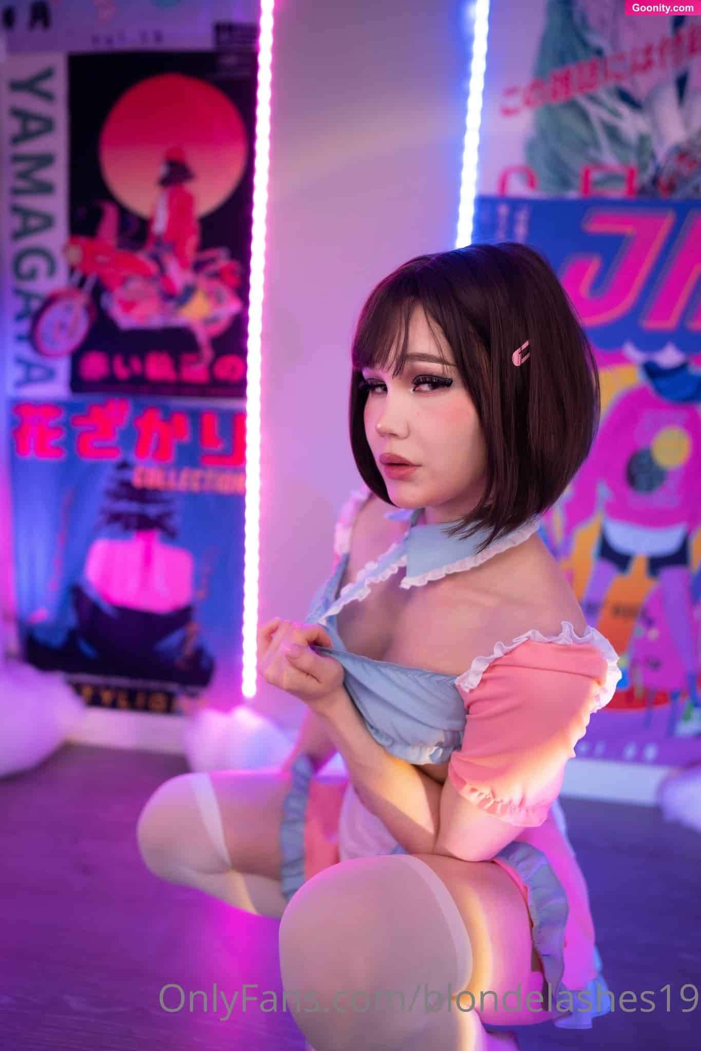 Blondelashes19 photo 80