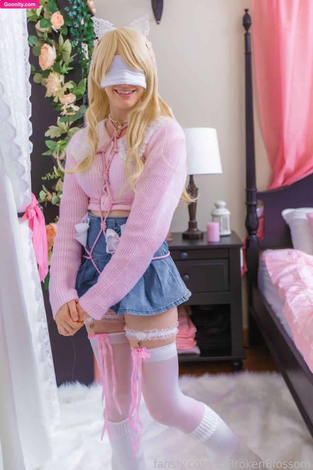 Blossom Bennett photo 94