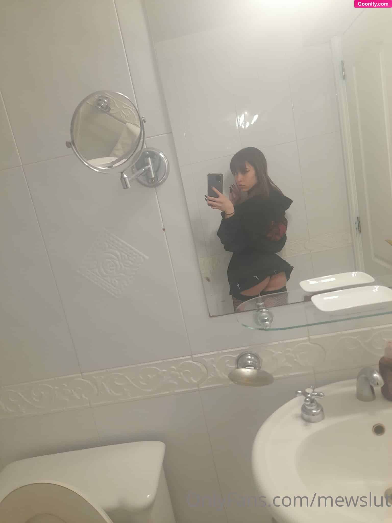 mewslut photo 61