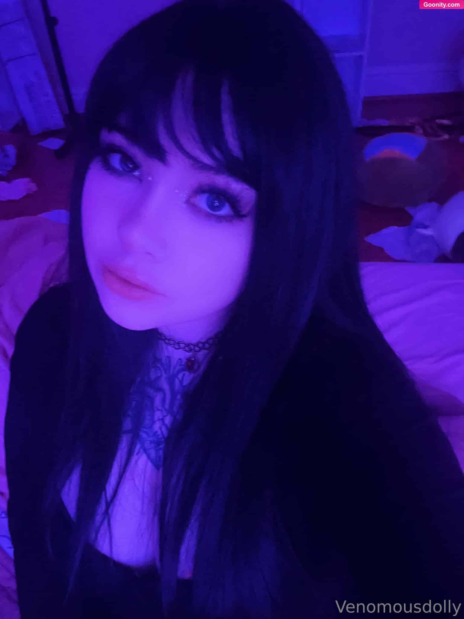 venomous dolly 🖤 photo 59