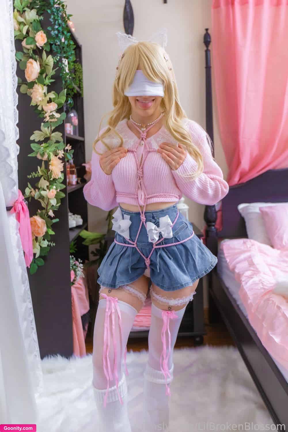 Blossom Bennett photo 95