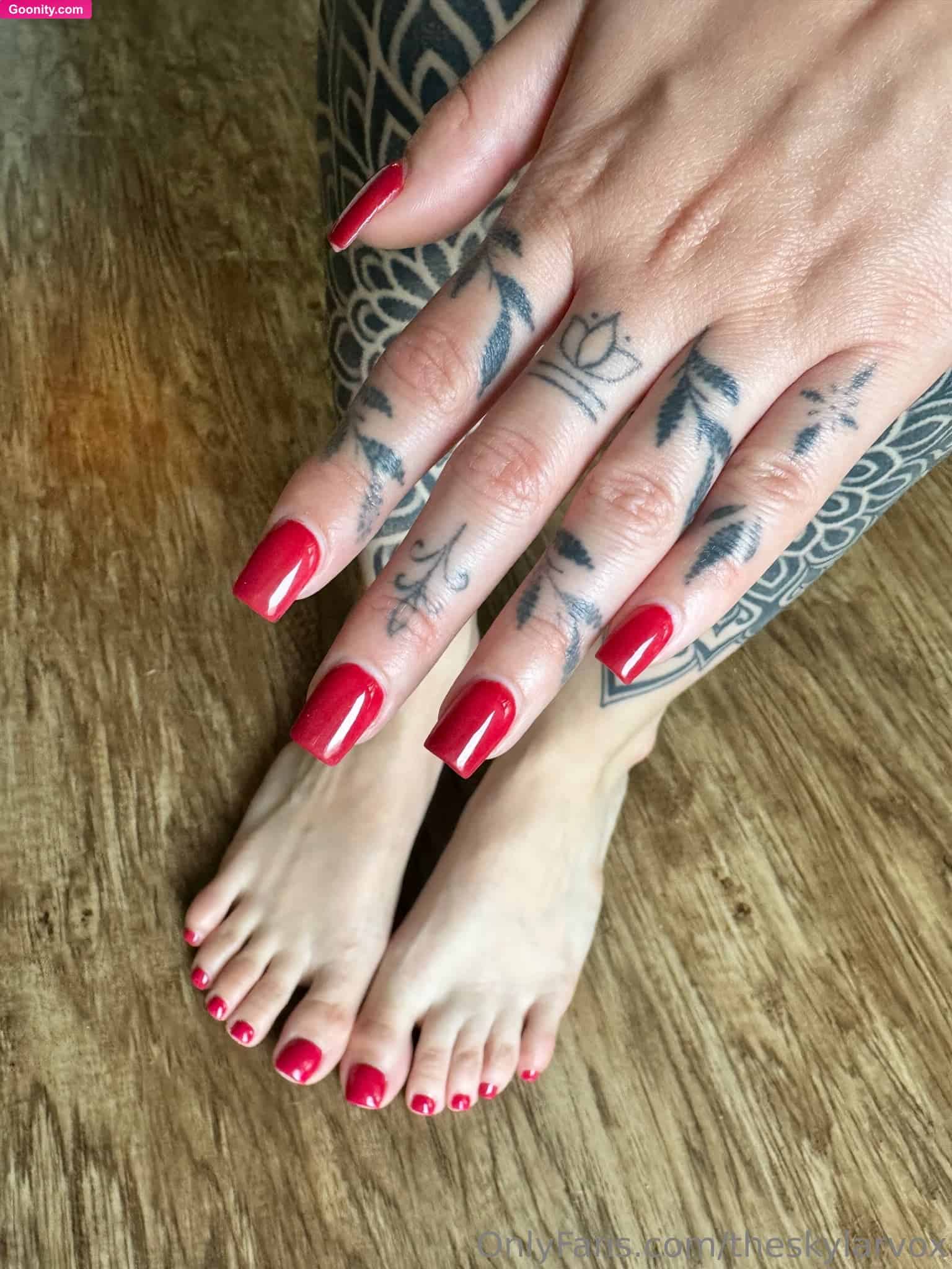 Skylar Vox 🍒 photo 14