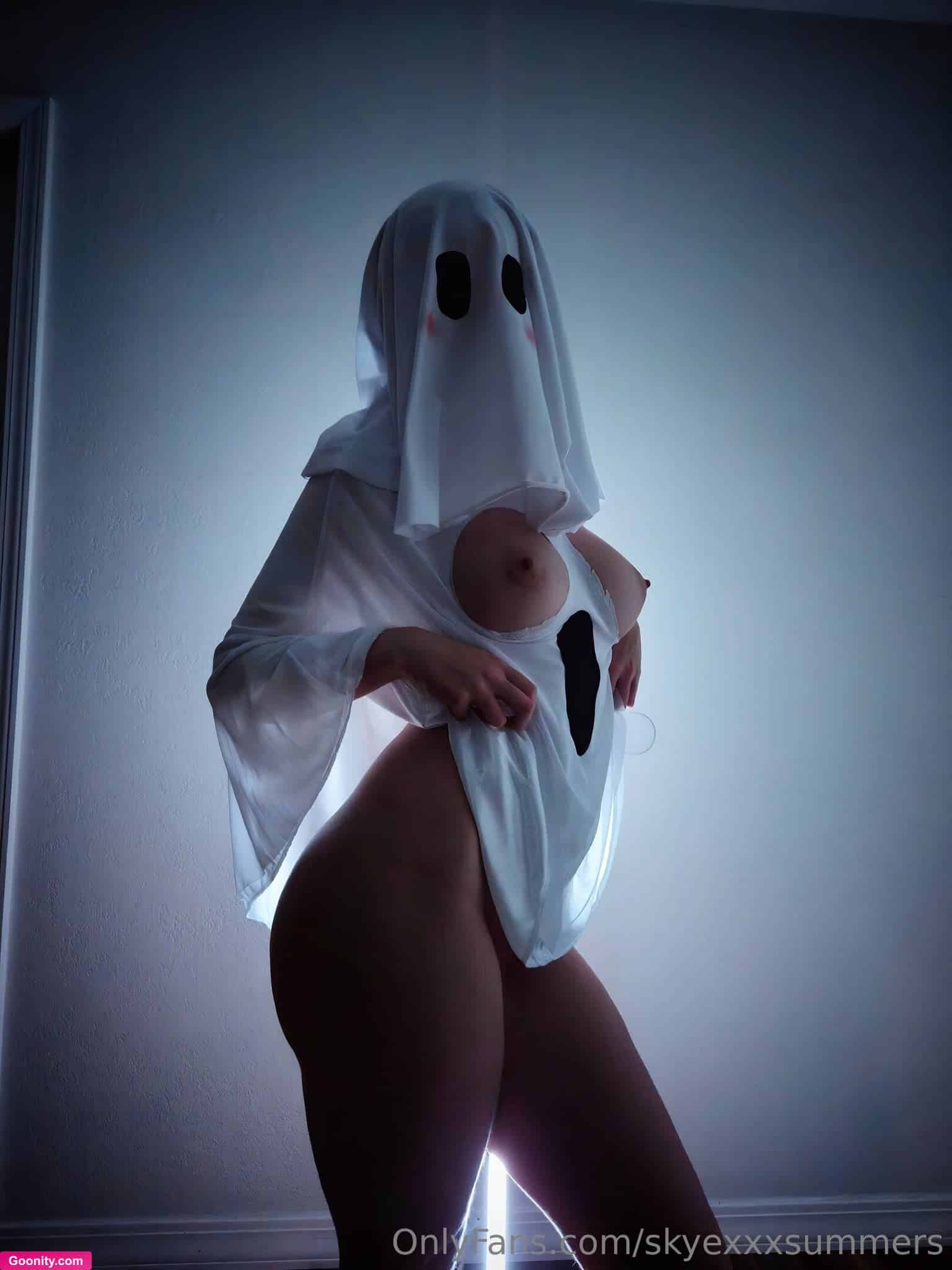 Skye Summers photo 23