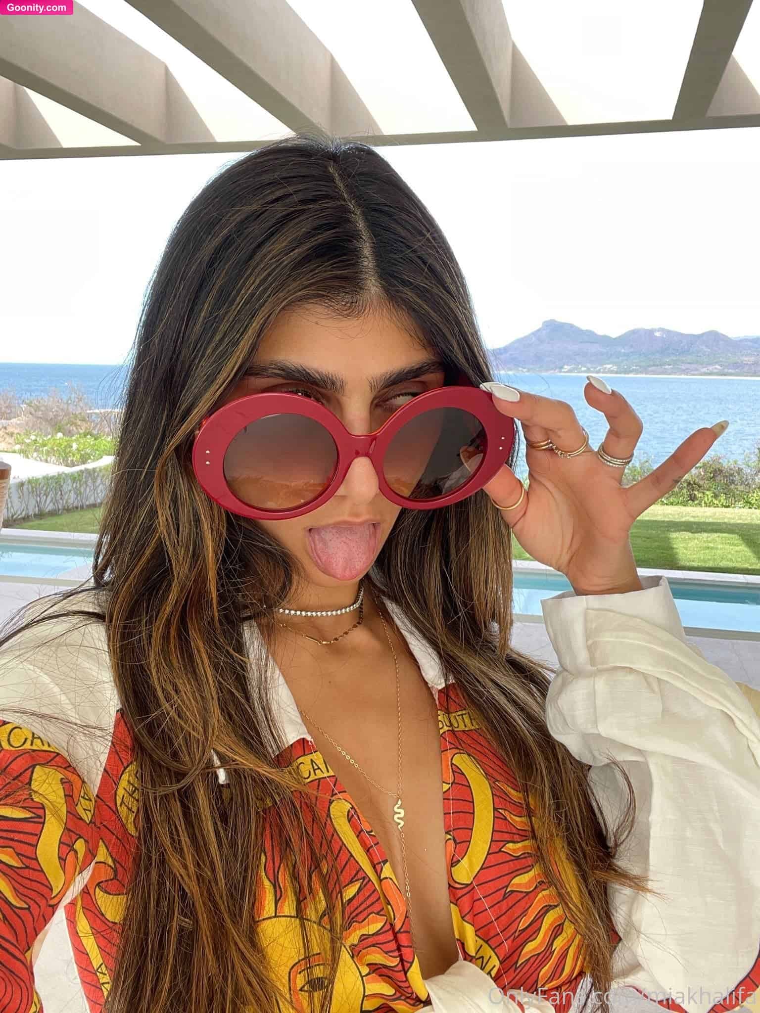 miakhalifa - Photo 16