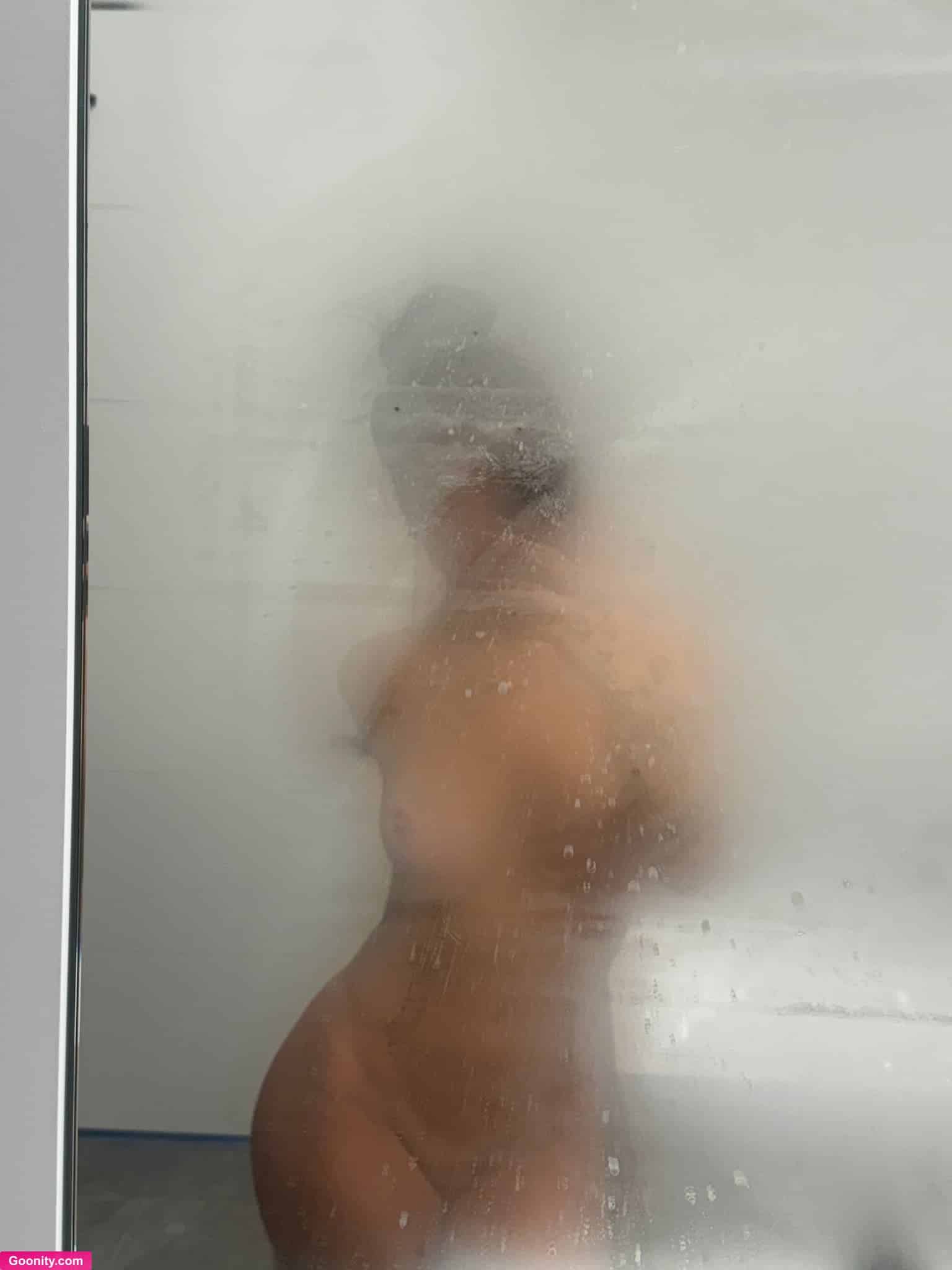 Ari 🐈‍⬛🤍 photo 40