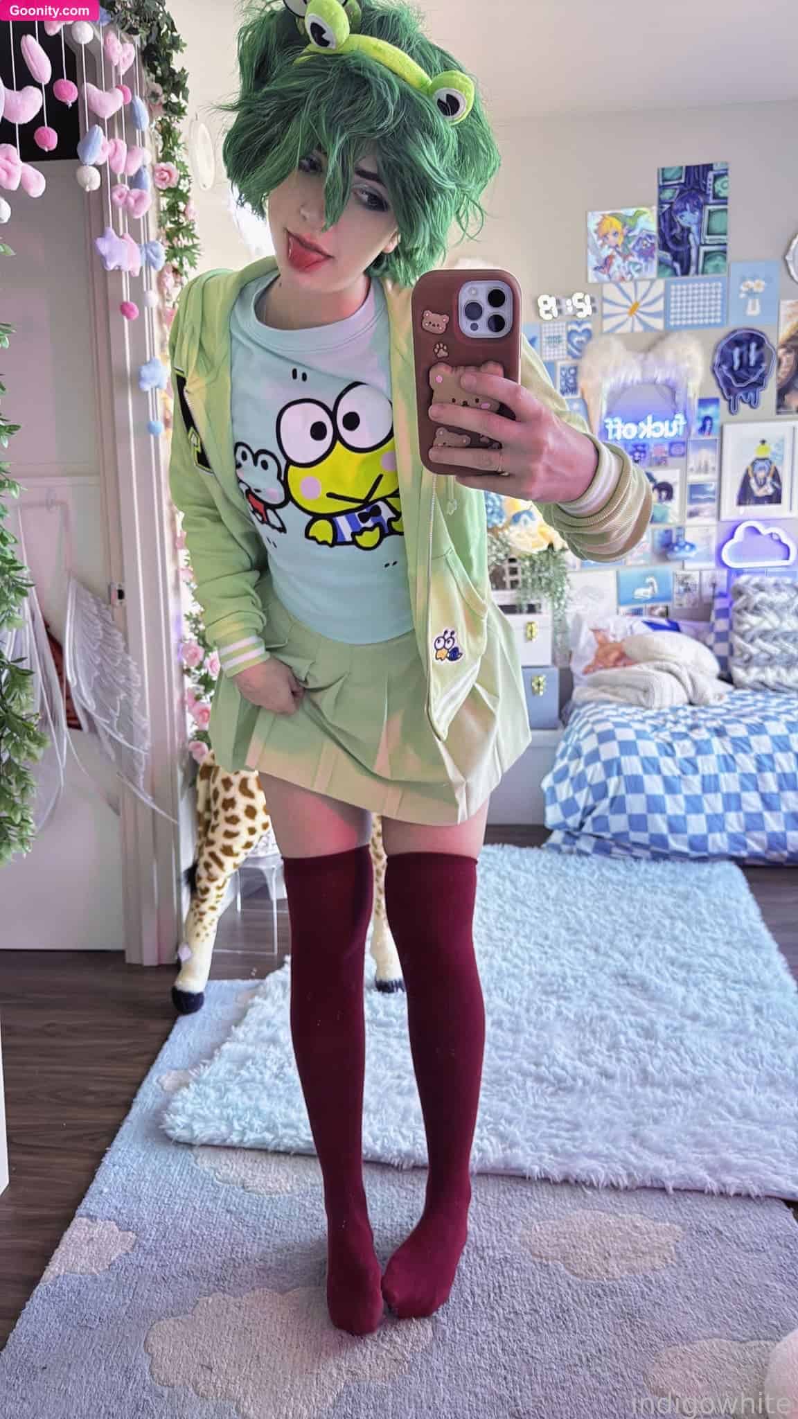 Indigo White photo 17