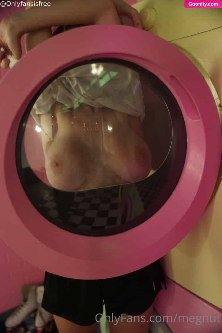 Megan Guthrie photo 76