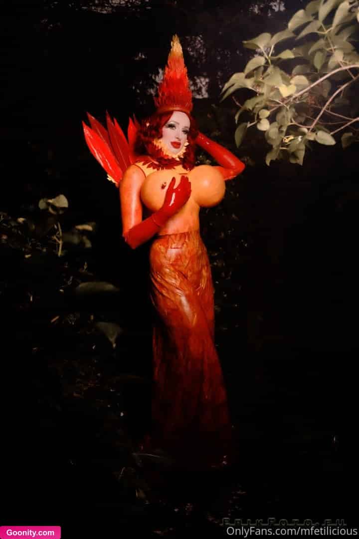 Miss Fetilicious - Image 100