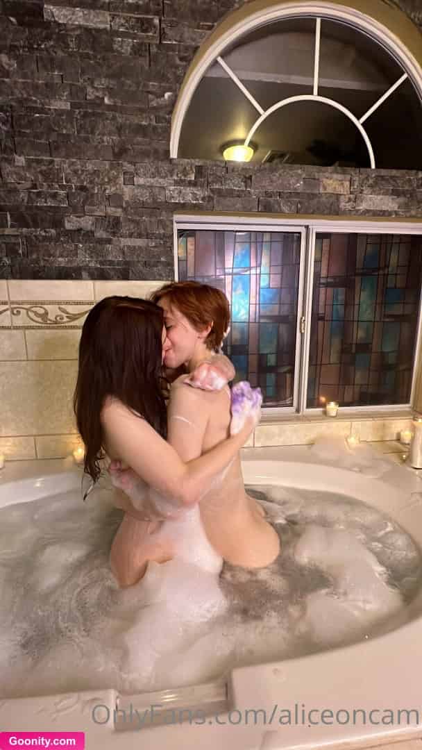 Alice White ~ ASK ABOUT THE FOX FAM photo 134