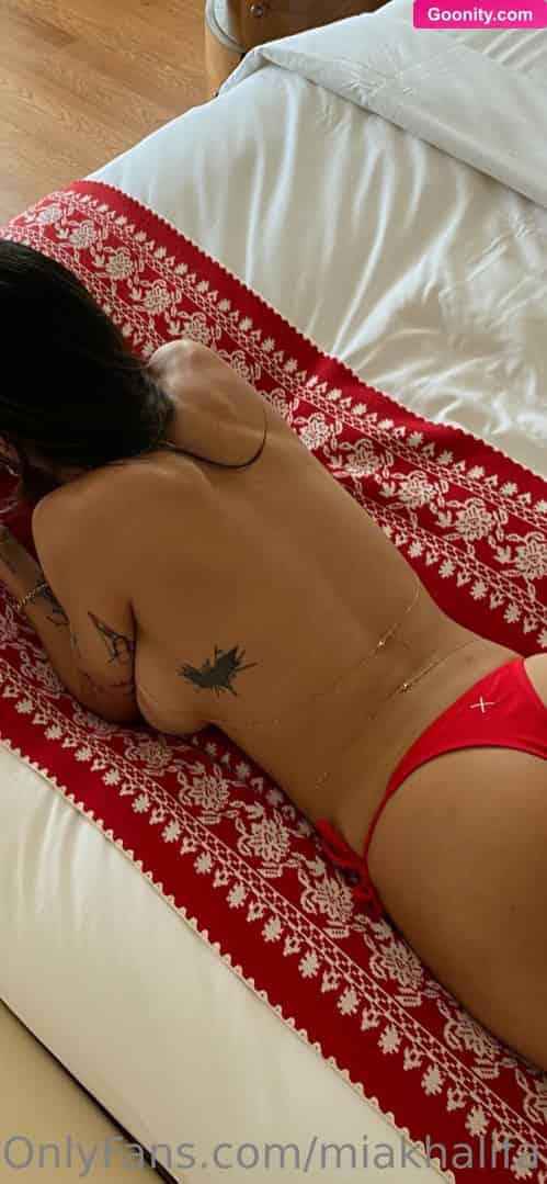 miakhalifa - Photo 19