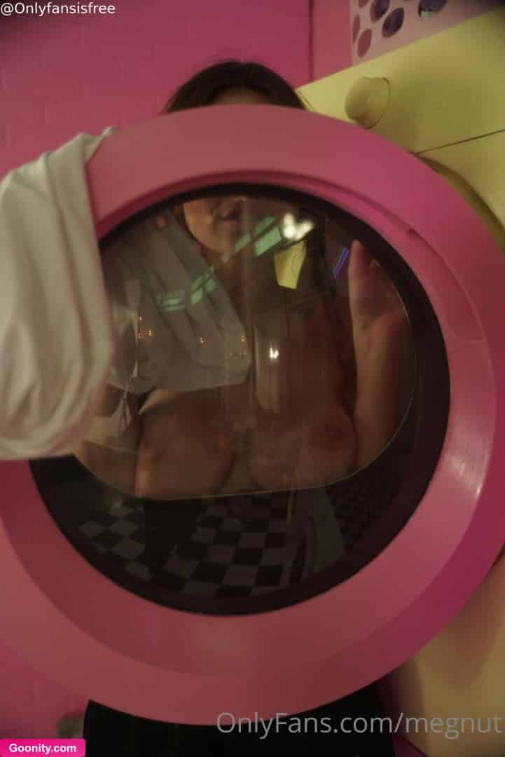 Megan Guthrie photo 87