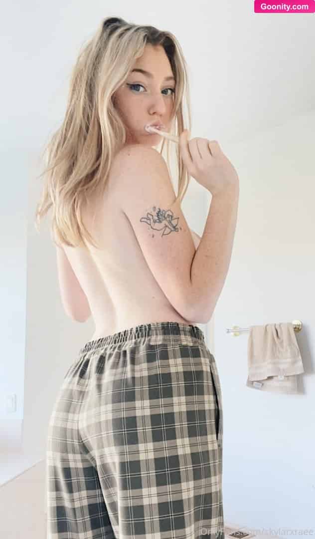 Skylar 💜 photo 101