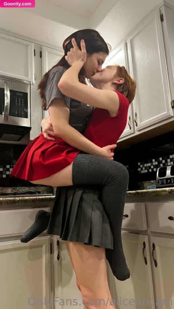 Alice White ~ ASK ABOUT THE FOX FAM photo 76