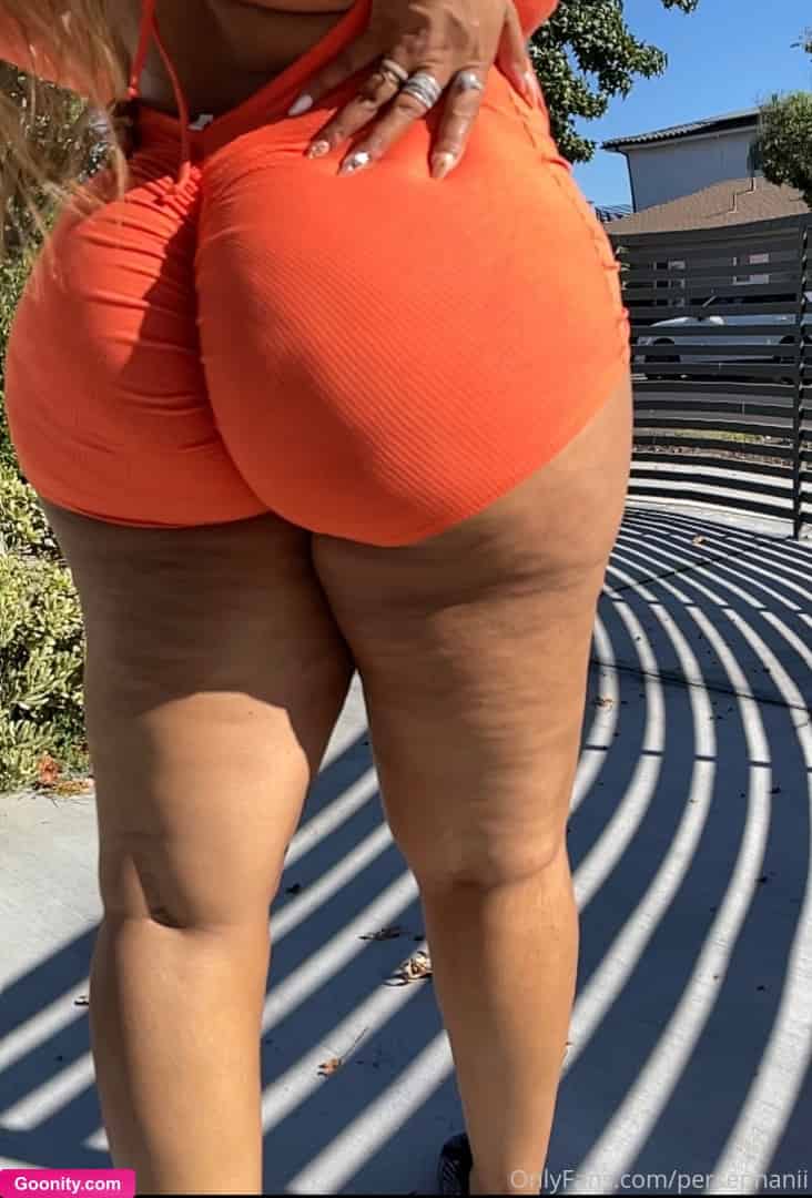 persephanii - Photo 2