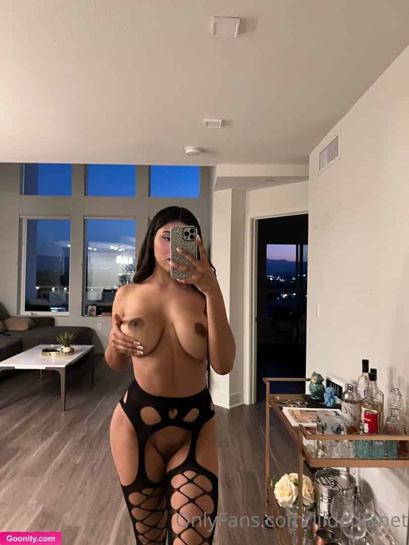 Janet - Image 6