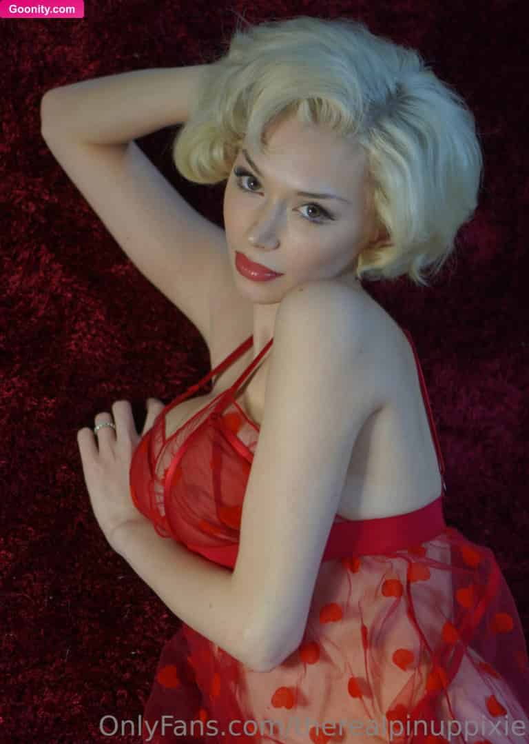 PinupPixie photo 12
