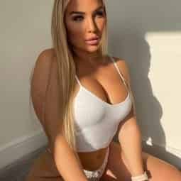 Pregnant Blonde🤰Amber Jade 💗