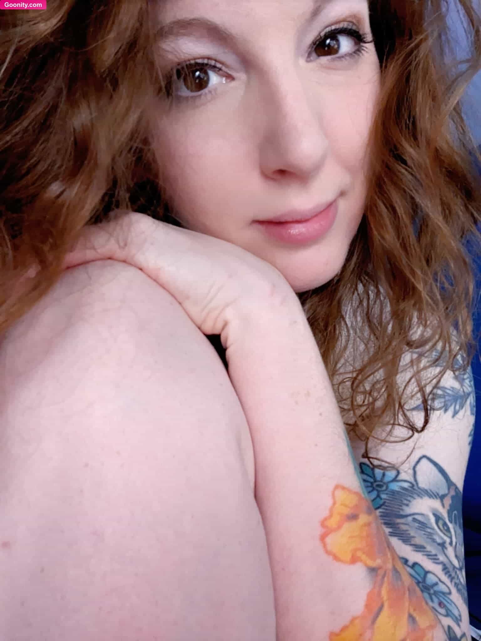 Melody August photo 42