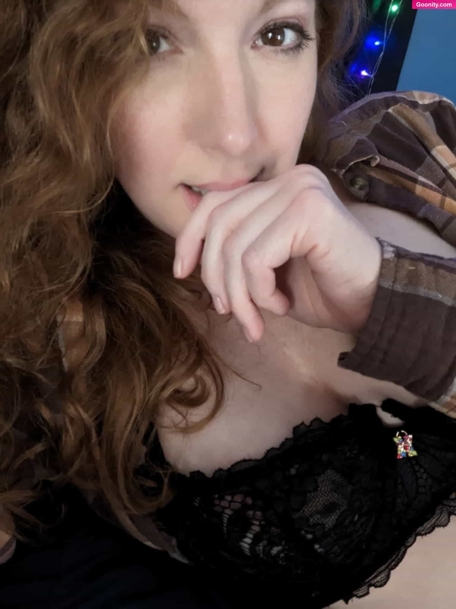 Melody August photo 46