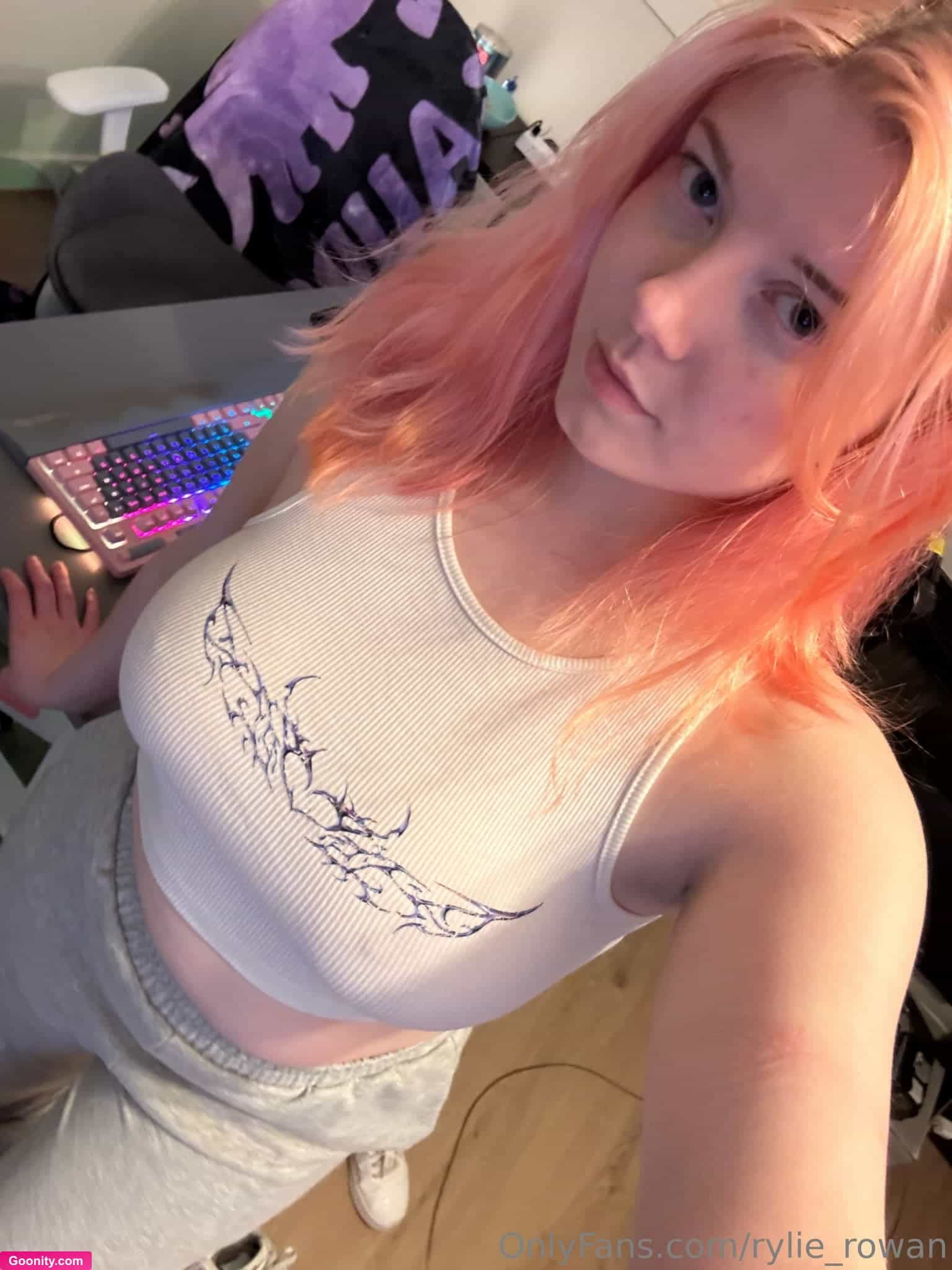 rylie_rowan_vip - Photo 2