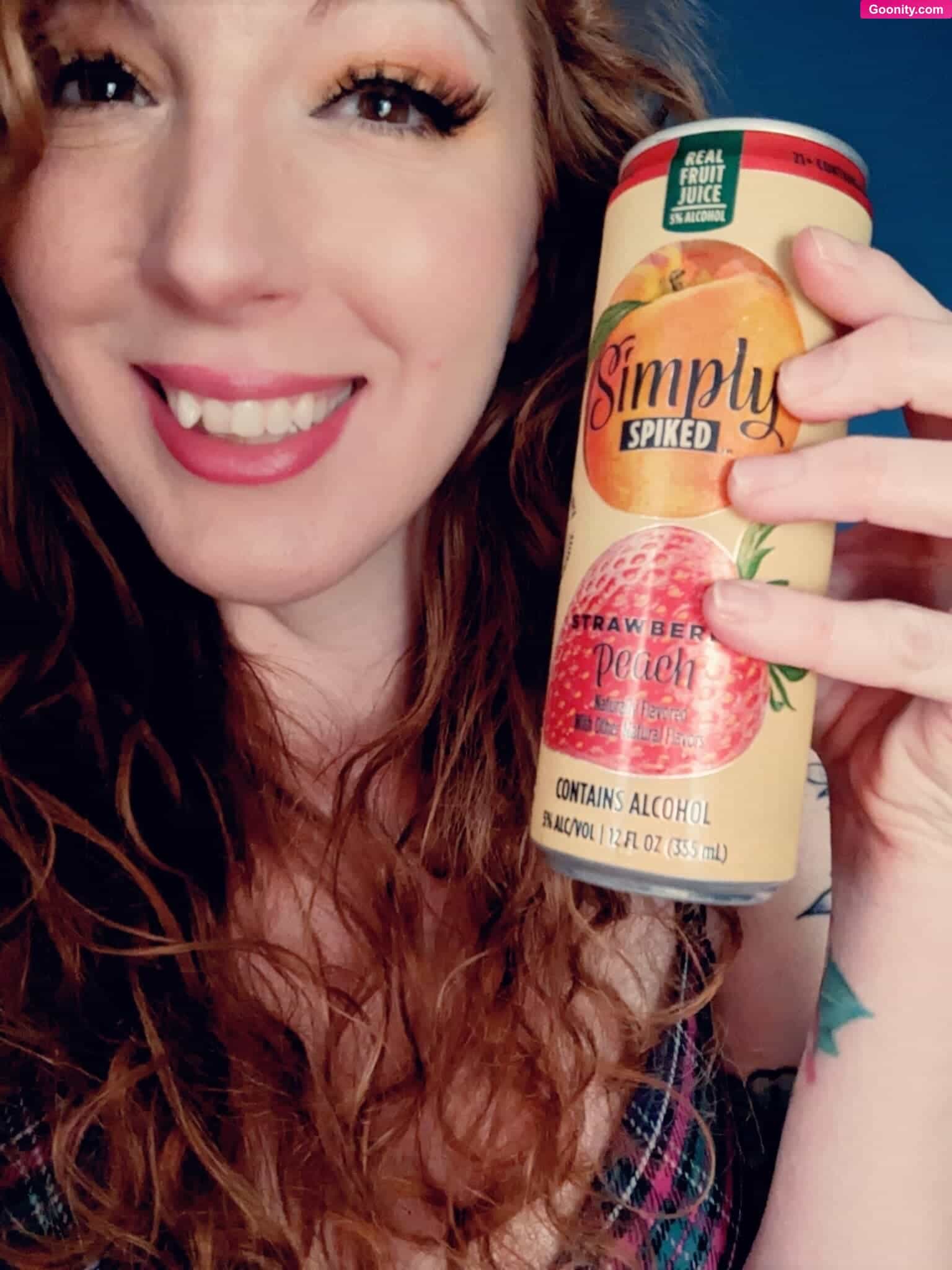 Melody August photo 30