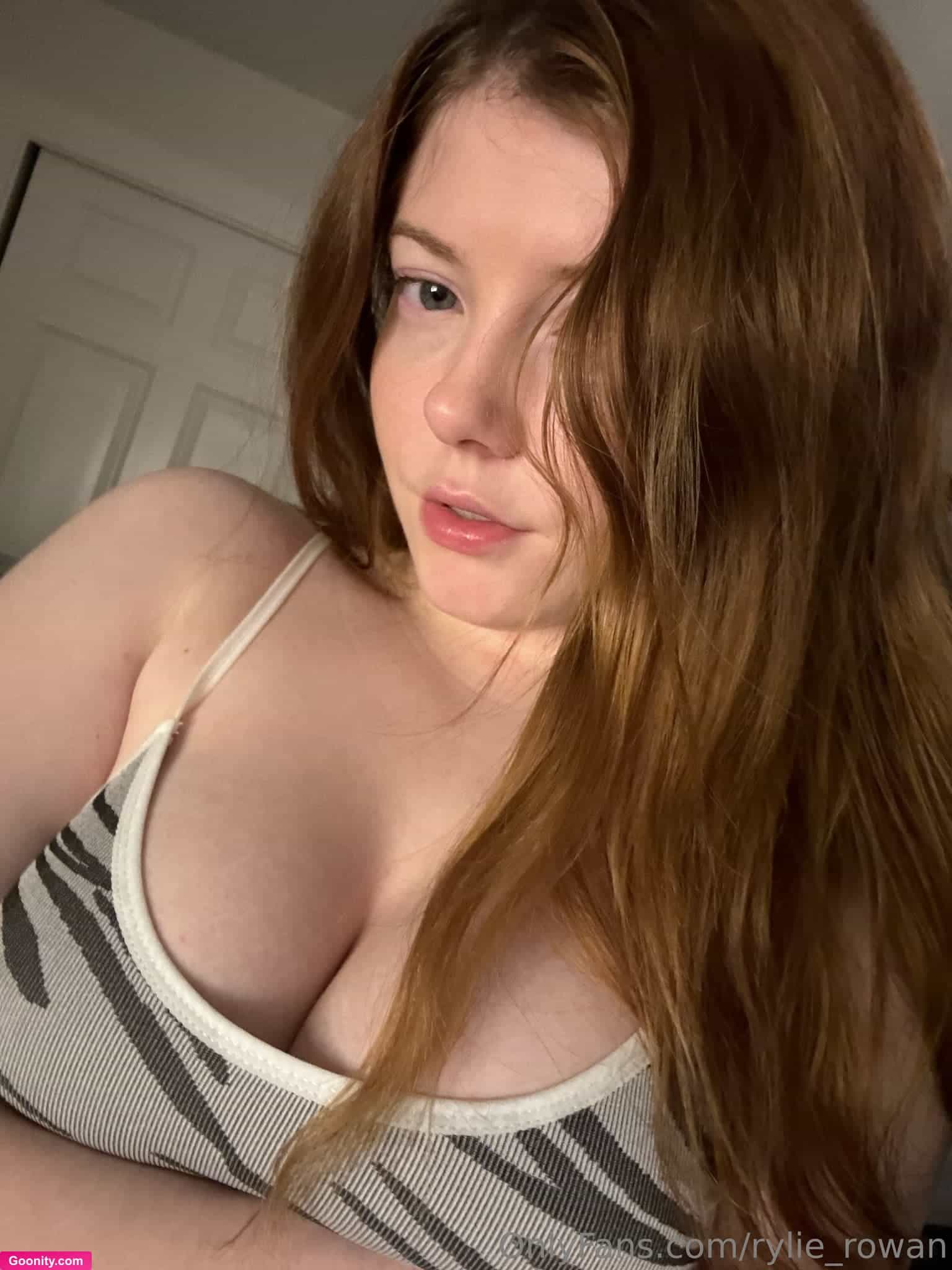 Rylie Rowan Premium photo 37