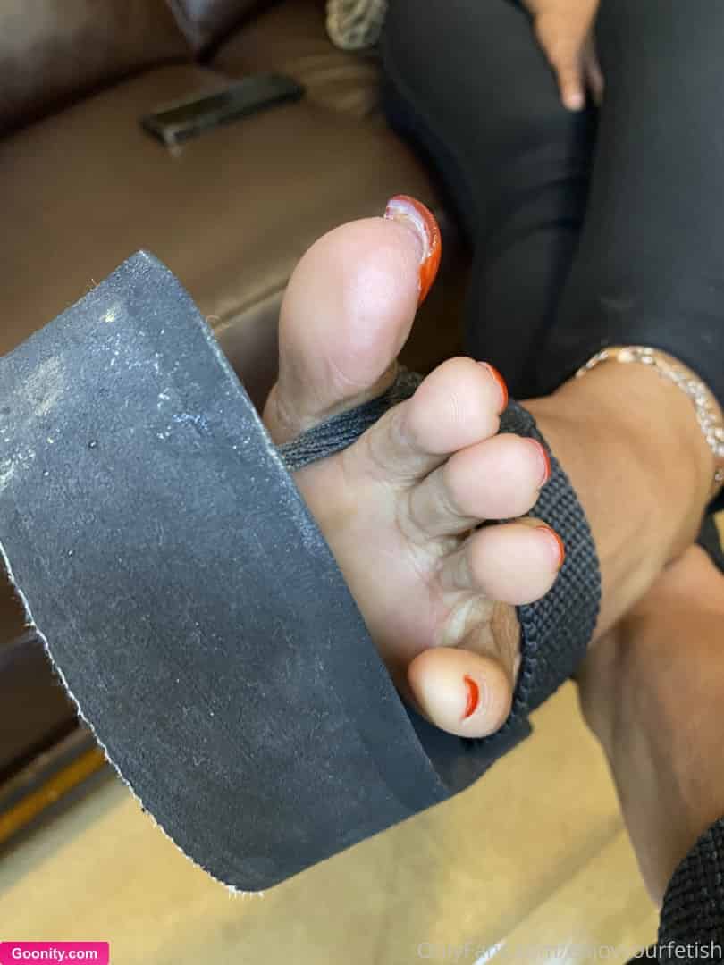 THE FOOT WORSHIP LEGEND image 1