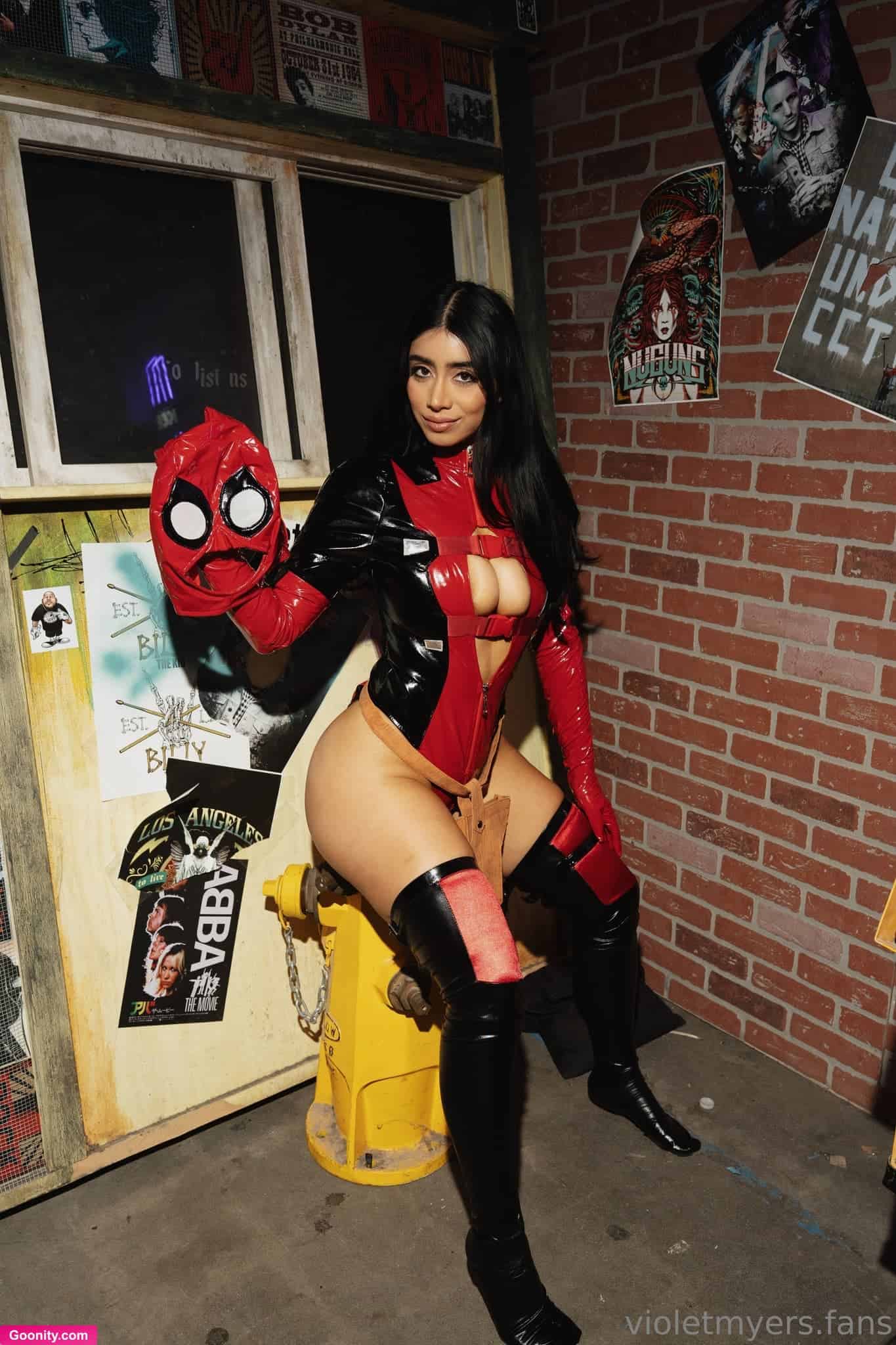 Violet Myers photo 59