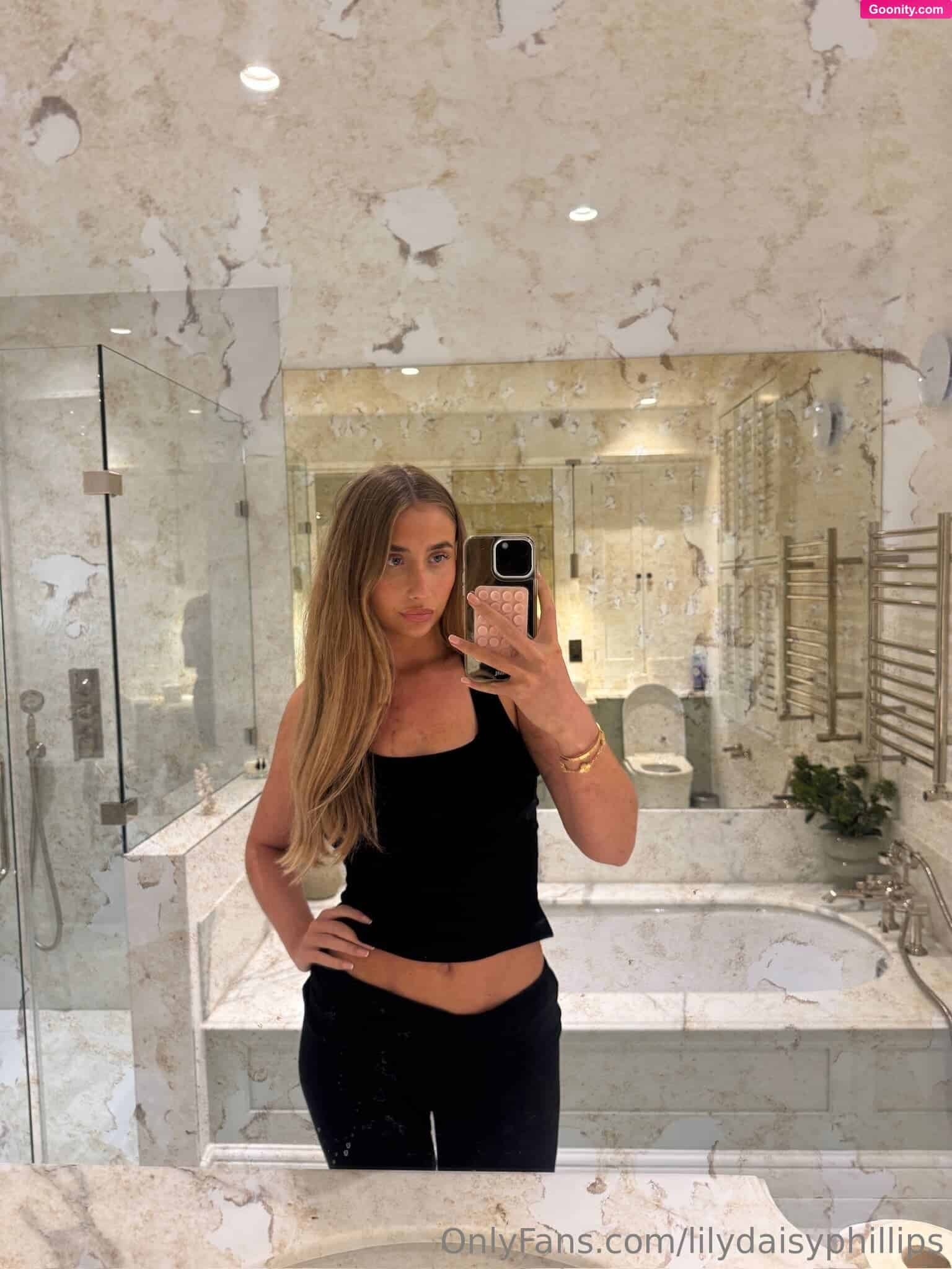 Lily Phillips photo 46