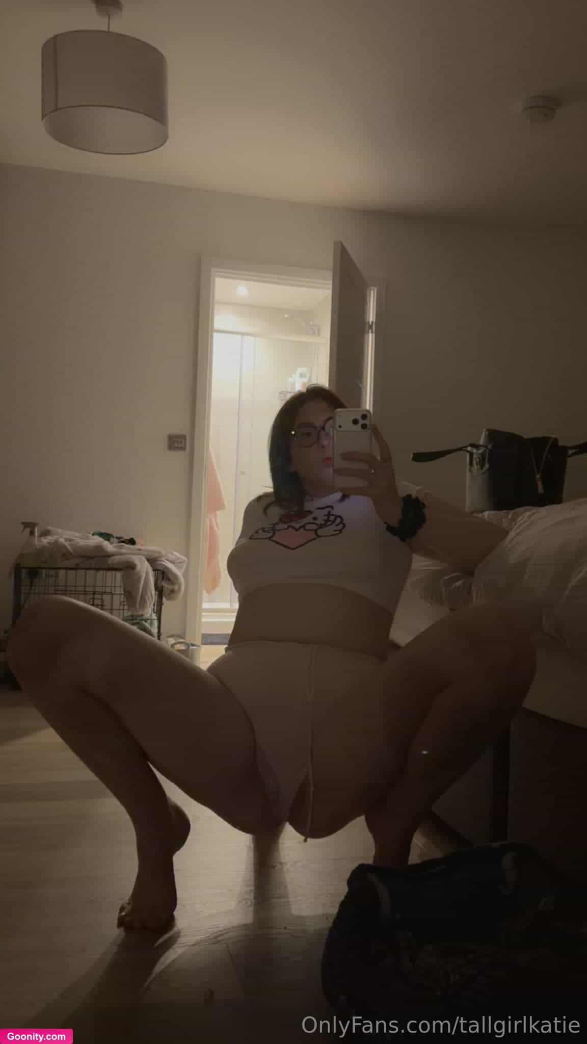 Katie | 6'9” - 裸体泄露照片 10
