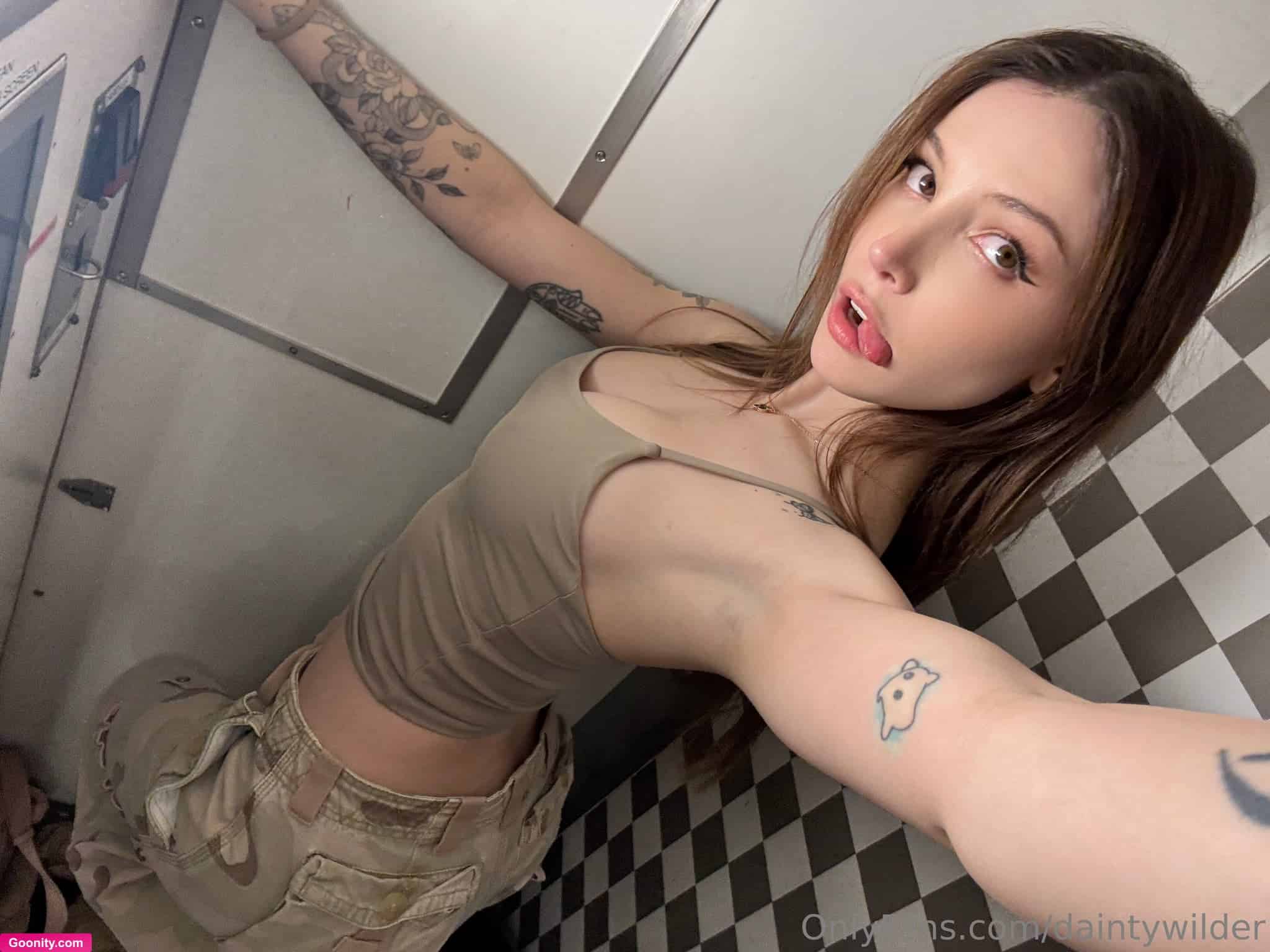 Dainty Wilder photo 65