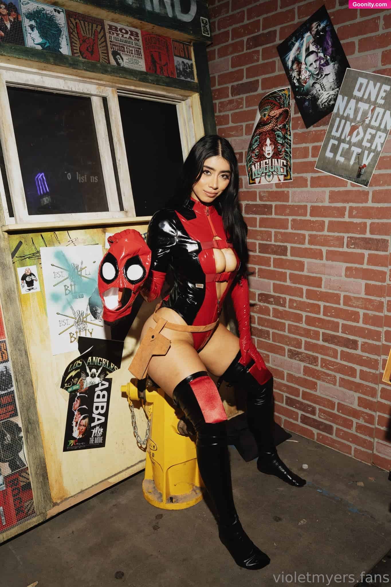 Violet Myers photo 48