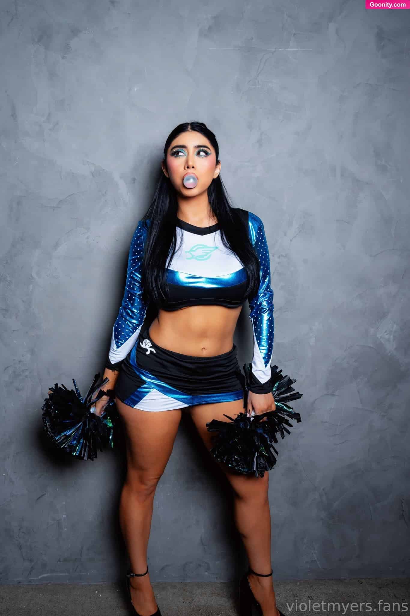 Violet Myers photo 87