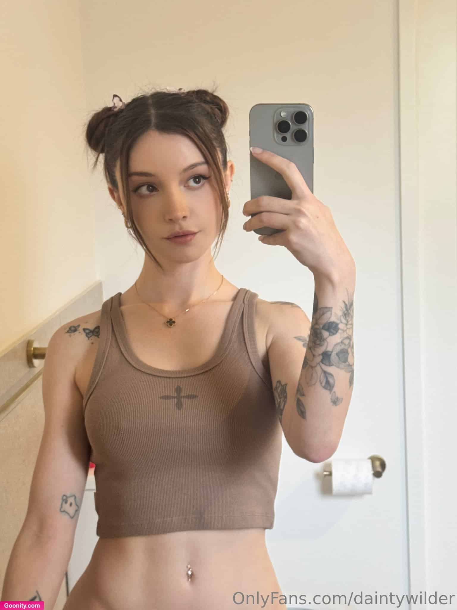 Dainty Wilder photo 38