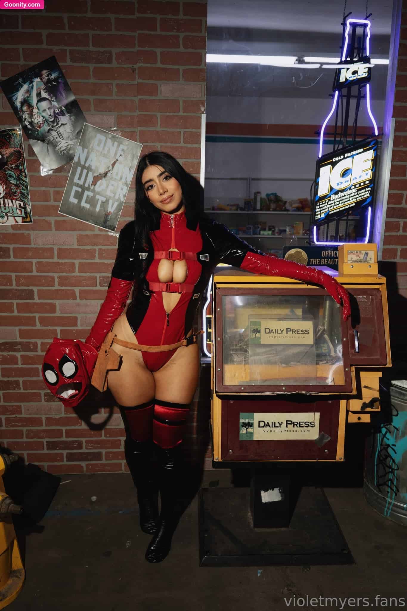 Violet Myers photo 57